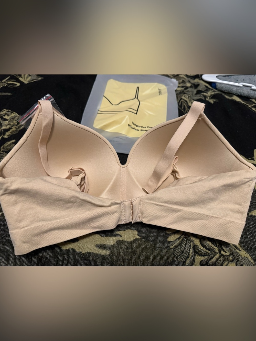 Truekind Women Supportive Comfort Shaping Wireless Bra — Nude - Large - New - Picture 3 of 5